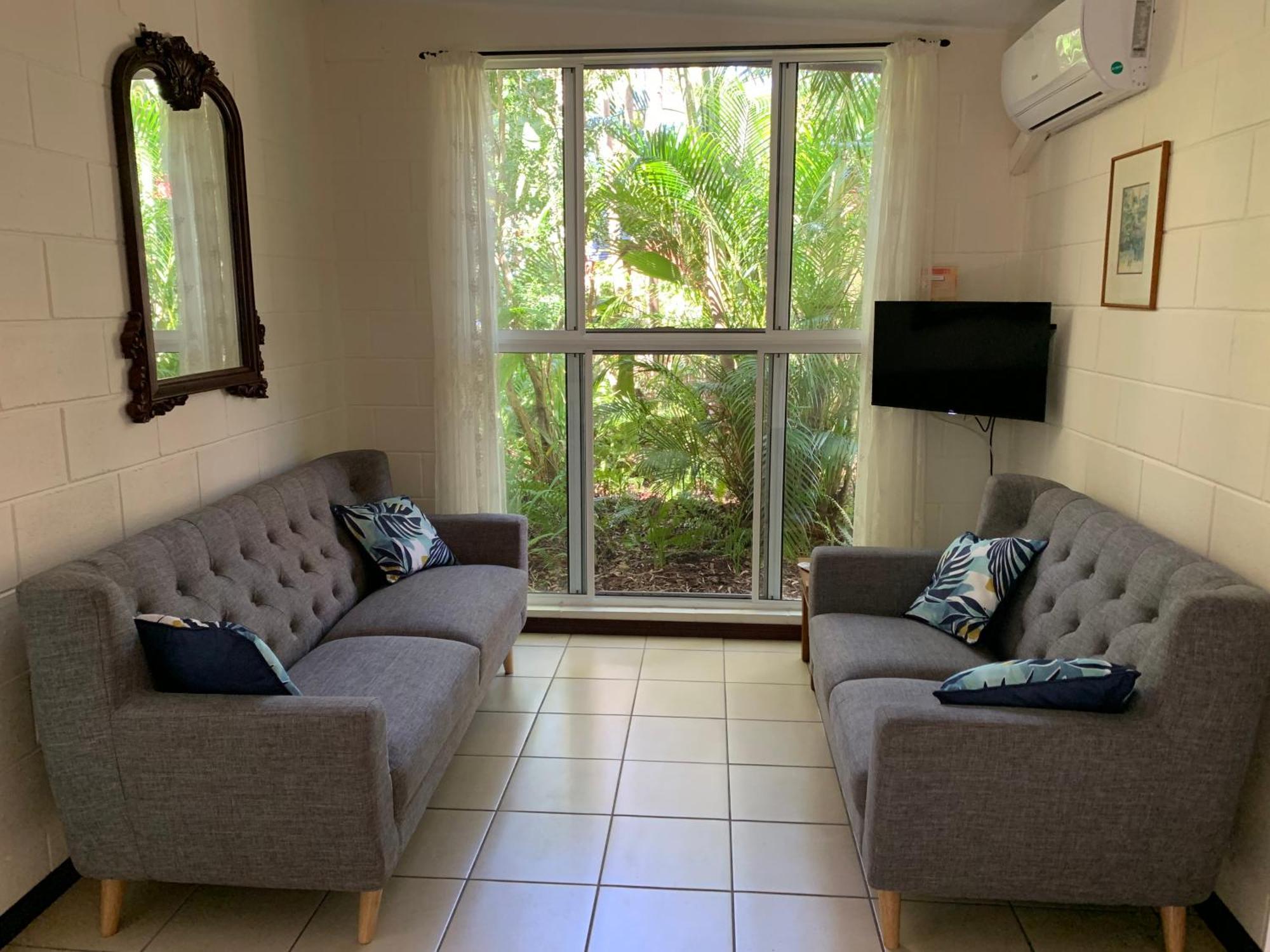 Shambhala Retreat Magnetic Island Cottages Nelly Bay エクステリア 写真