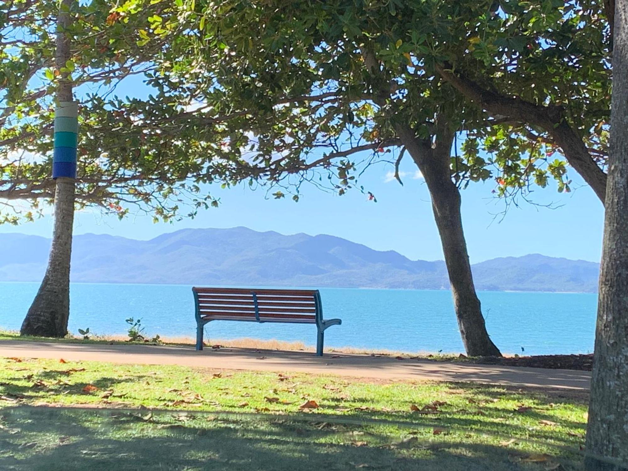 Shambhala Retreat Magnetic Island Cottages Nelly Bay エクステリア 写真