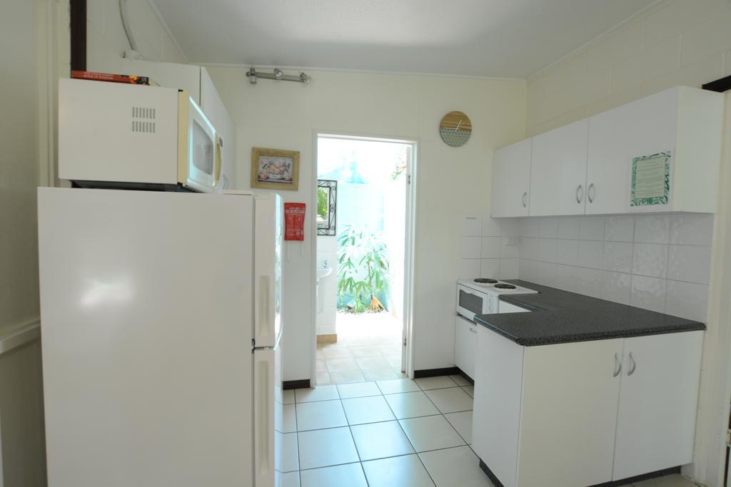 Shambhala Retreat Magnetic Island Cottages Nelly Bay エクステリア 写真