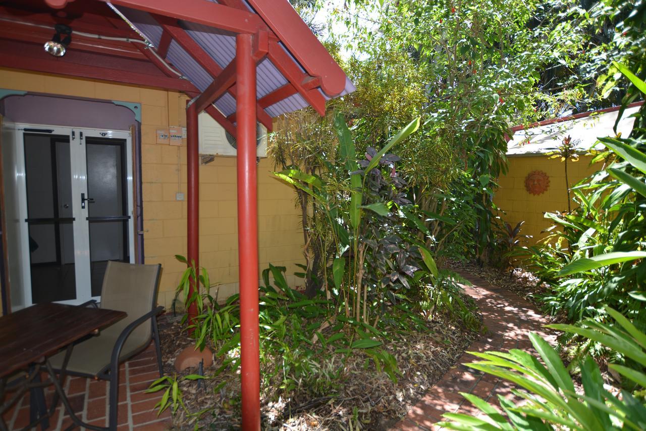 Shambhala Retreat Magnetic Island Cottages Nelly Bay エクステリア 写真