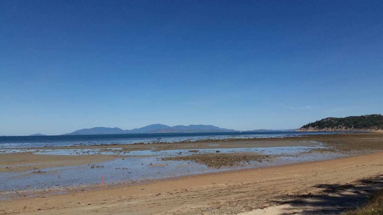 Shambhala Retreat Magnetic Island Cottages Nelly Bay エクステリア 写真